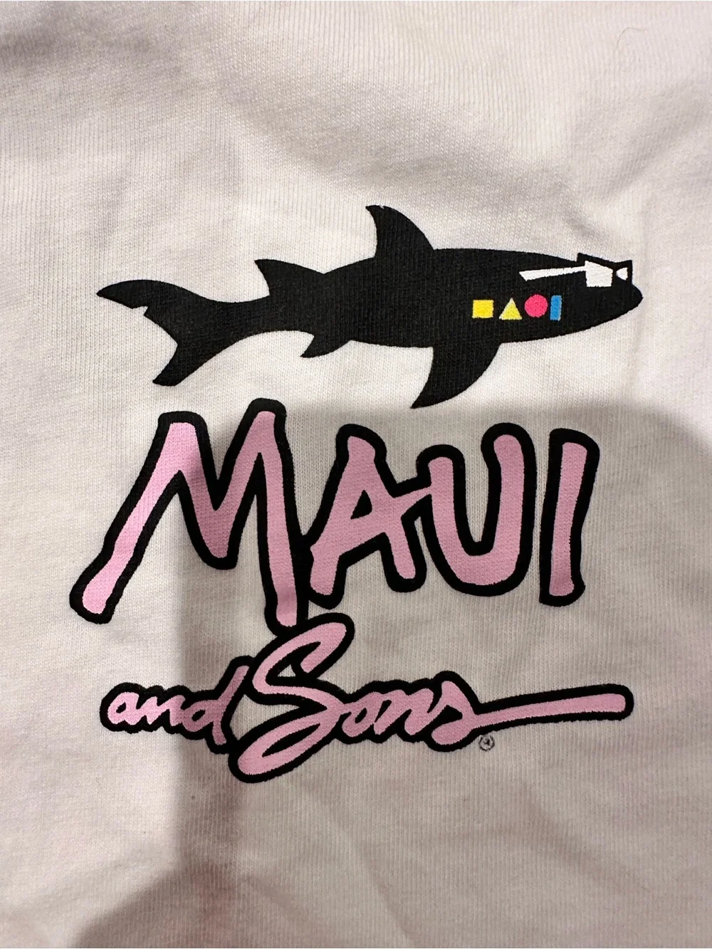 Zara t shirt size 9-10 and shorts size 11-12. White with Maui logo design